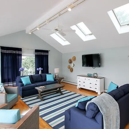 Island Bay Bungalow